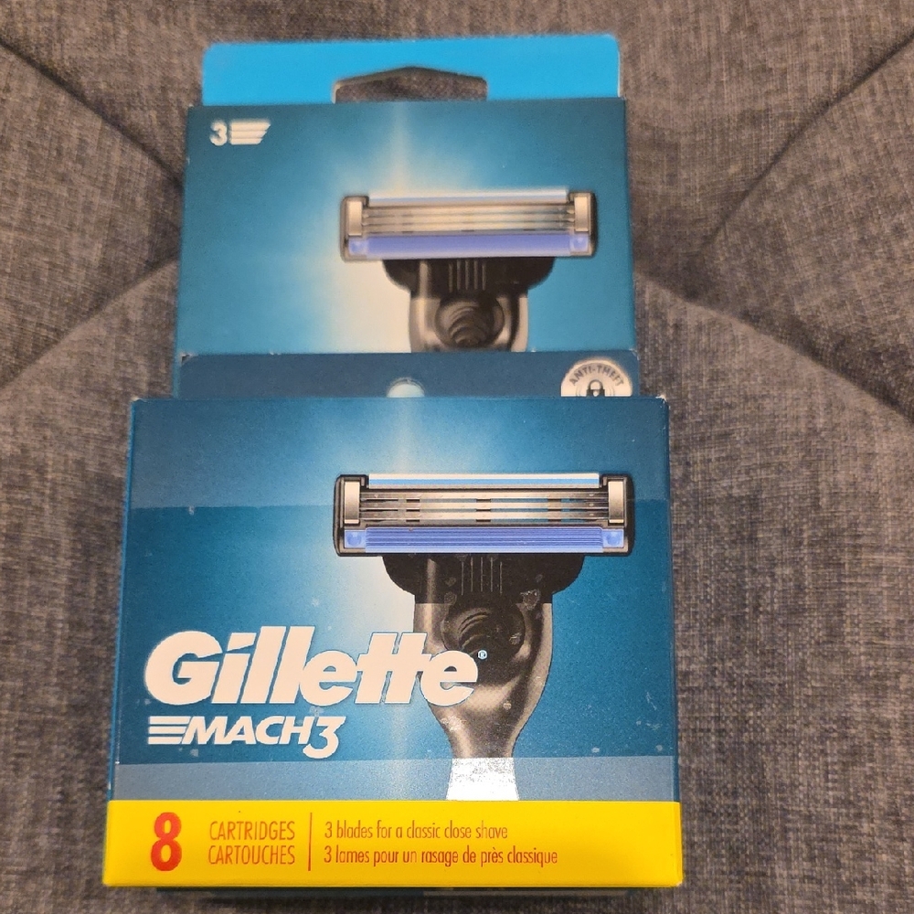 Gillette Mach3 Razor w/ 1 Cartridge & Pack Of 8 Cartridges. New